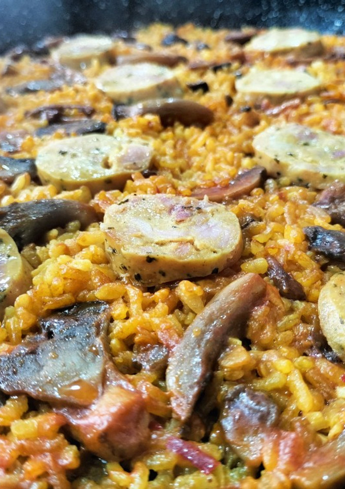 Una foto de Arroz con relleno de huevo y setas