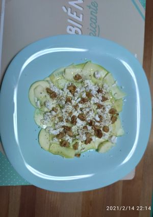Una foto de Ensalada de calabacín