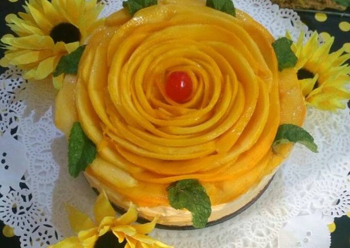 Mango mousse cake