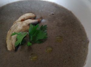Una foto de Crema de champiñones
