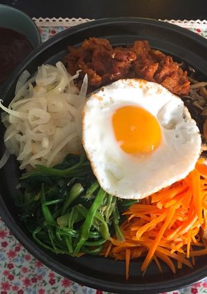 韓式辣炒豬肉拌飯 的食譜成品照片