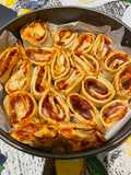 Rotolini salame e formaggio al forno
