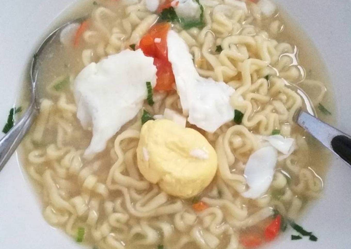 Mie rebus magicom