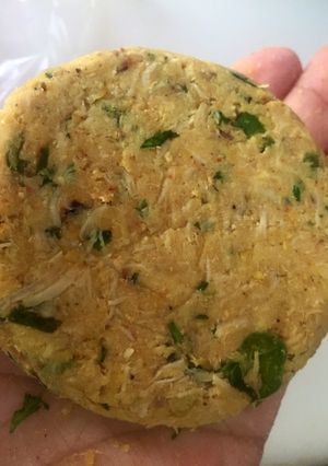 A picture of Rashay walay chicken shami kabab.