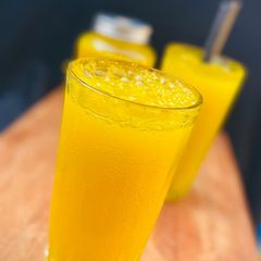 A picture of Mango Sangria.