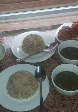 صورة لوصفة ملوخيه و رز و دجاج محمر
