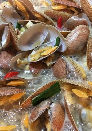 炒海瓜子 Stir Fried Clams with Basil 的食譜成品照片