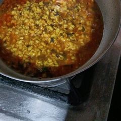 Fry urad daal A picture of Fry urad daal.
