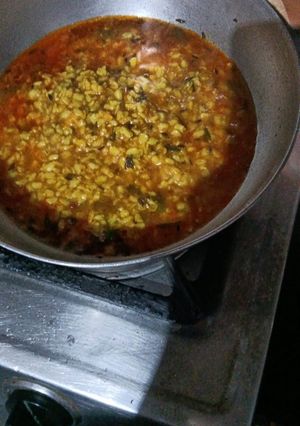 A picture of Fry urad daal.