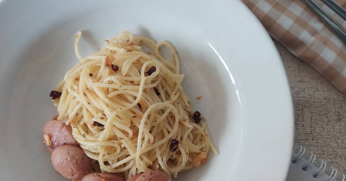 Resep Spaghetti Aglio e Olio with Sausage oleh Dahniear N. Indriani