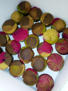A picture of Rainbow cup cake # kano.