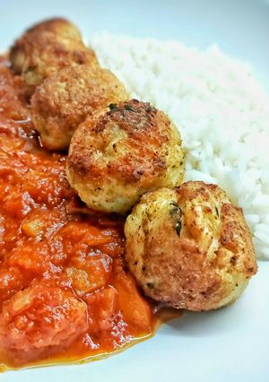 Una foto de Albóndigas de pollo o balones del mundial 😄
