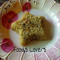 A picture of White biryani.