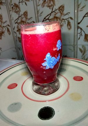 A picture of Beetroot, watermelon and pineapple juice.