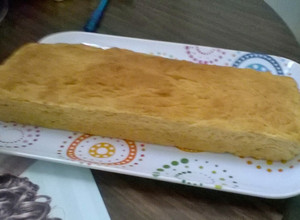 Una foto de Pan tipo rústico de queso y hierbas para untarle algún paté (solamente amasado en máquina de pan).