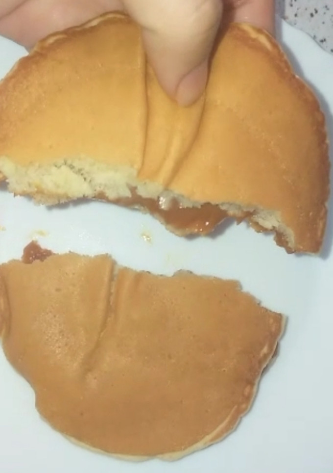 Una foto de Dorayakis con dulce de leche