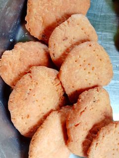 खस्ता मठरी (khasta mathri recipe in Hindi) रेसिपी मुख्य फोटो