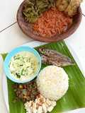 Tumis Daun Singkong & Lalap Sambal Tomat