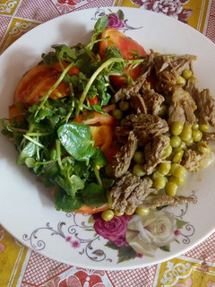 Una foto de Carne mechada con arvejas