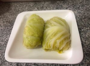 Una foto de Rollitos  de repollo (roll cabbage)