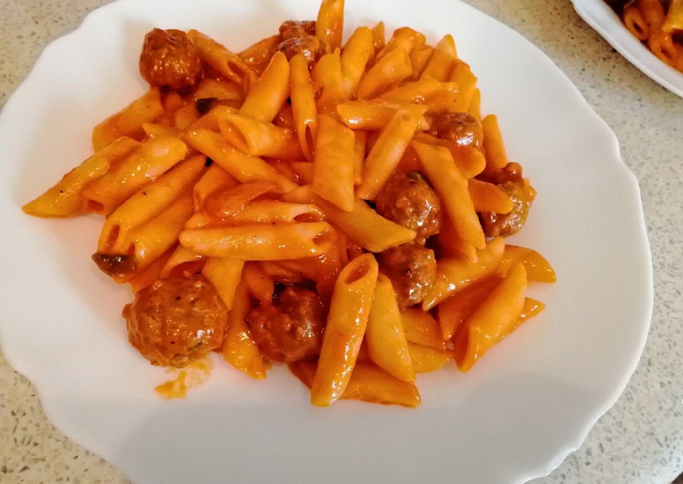 Macarrones con albóndigas