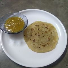 A picture of Daal paratha.