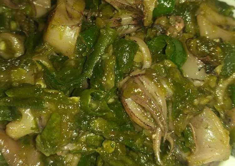 Bagaimana memasak Cumi cumi bumbu hijau Anti Gagal