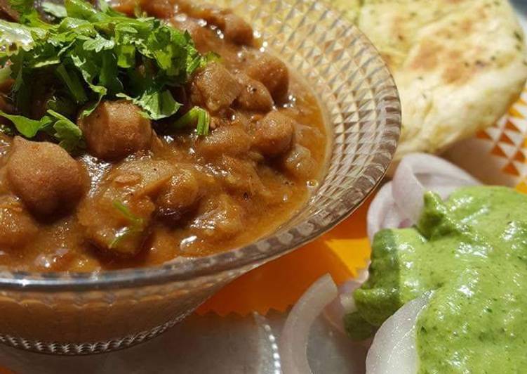 Step-by-Step Guide to Make Super Quick Homemade Chole kulcha
