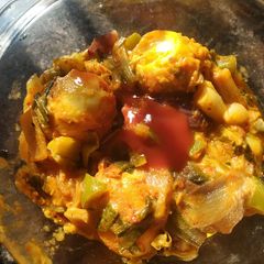 A picture of EGG CHINESE street style.