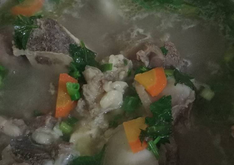 Masakan Unik Sup tulang sapi Mantul Banget
