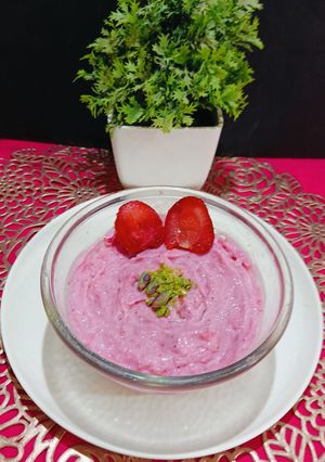 A picture of Strawberry Srikhand.