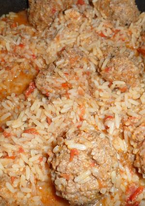 Una foto de Albóndigas con arroz