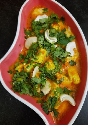 A picture of Shahi paneer.