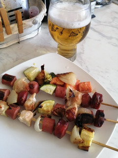 Una foto de Anticuchos & Verduras al horno🇨🇱💗🤗