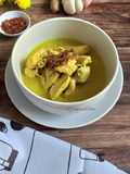 Opor Ayam Bumbu kuning