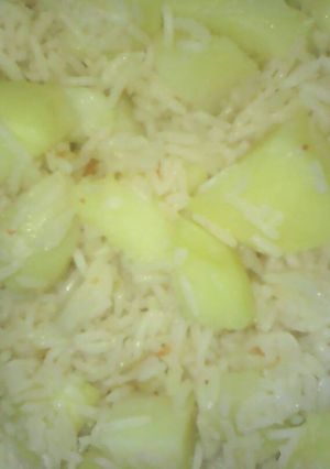 A picture of Potatoes mixed with rice.