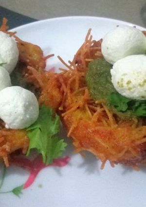 A picture of Aloo paneer bird nest.