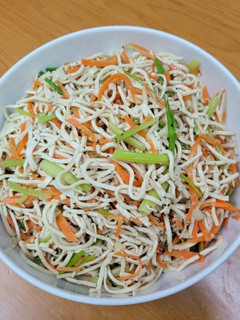 10分鐘快速上菜,國民小菜涼拌乾絲 的食譜成品照片