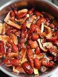 Kurma merah dan dried longans