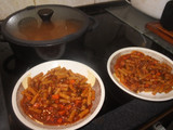 Macarrones de guisantes con atún y verduras