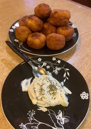 Una foto de Papas noisette con queso crema 🤗