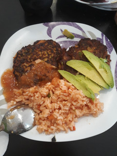 Una foto de Hamburguesas de calabaza, zanahoria y queso