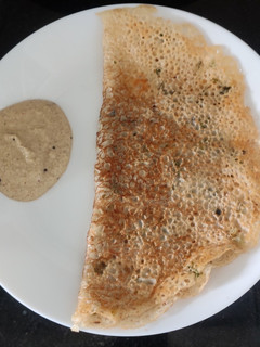 ரவா ஆனியன் தோசை (Rava onion dosa recipe in tamil) செய்முறை முக்கிய புகைப்படம்
