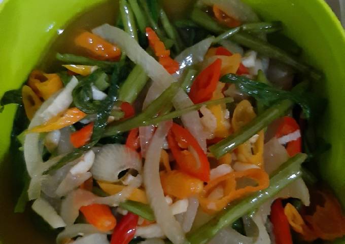 Resep Tumis kangkung pedas yang Bisa Manjain Lidah