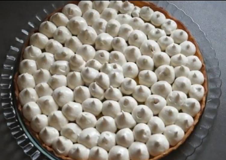 Torta meringata al limone
