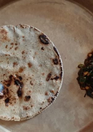हरे लहसुन की चटनी (Hare lahsun ki chutney recipe in Hindi) रेसिपी मुख्य फोटो