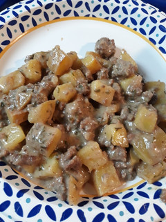 A picture of Ground Beef and Potatoes.