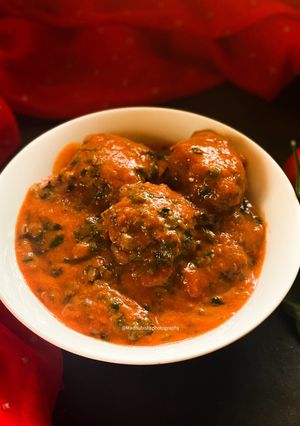 A picture of Palak Kofta Curry.