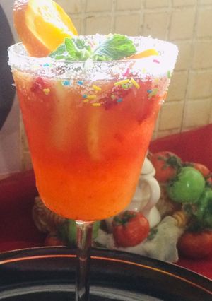A picture of Fruit cooler.