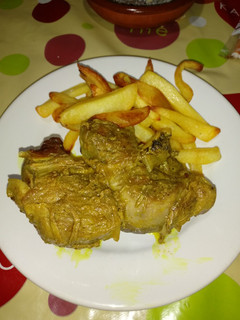 Una foto de Cordero en salsa de cebolla en la cecofry 4D